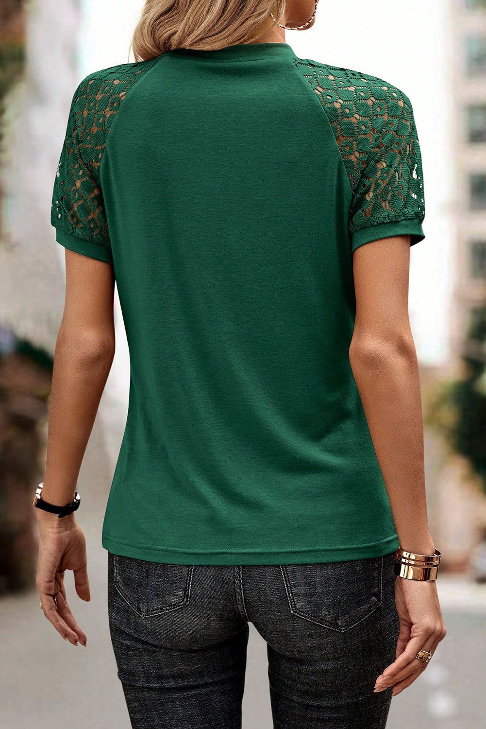 T-shirt Vert Foncé à Détails Couturés et Dentelle Contrastante Manches Raglan