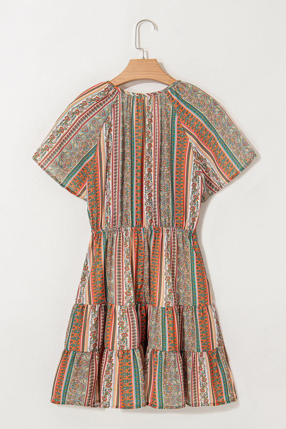 Robe à plusieurs niveaux Bohemian Floral Imprimé floral boutonné en V