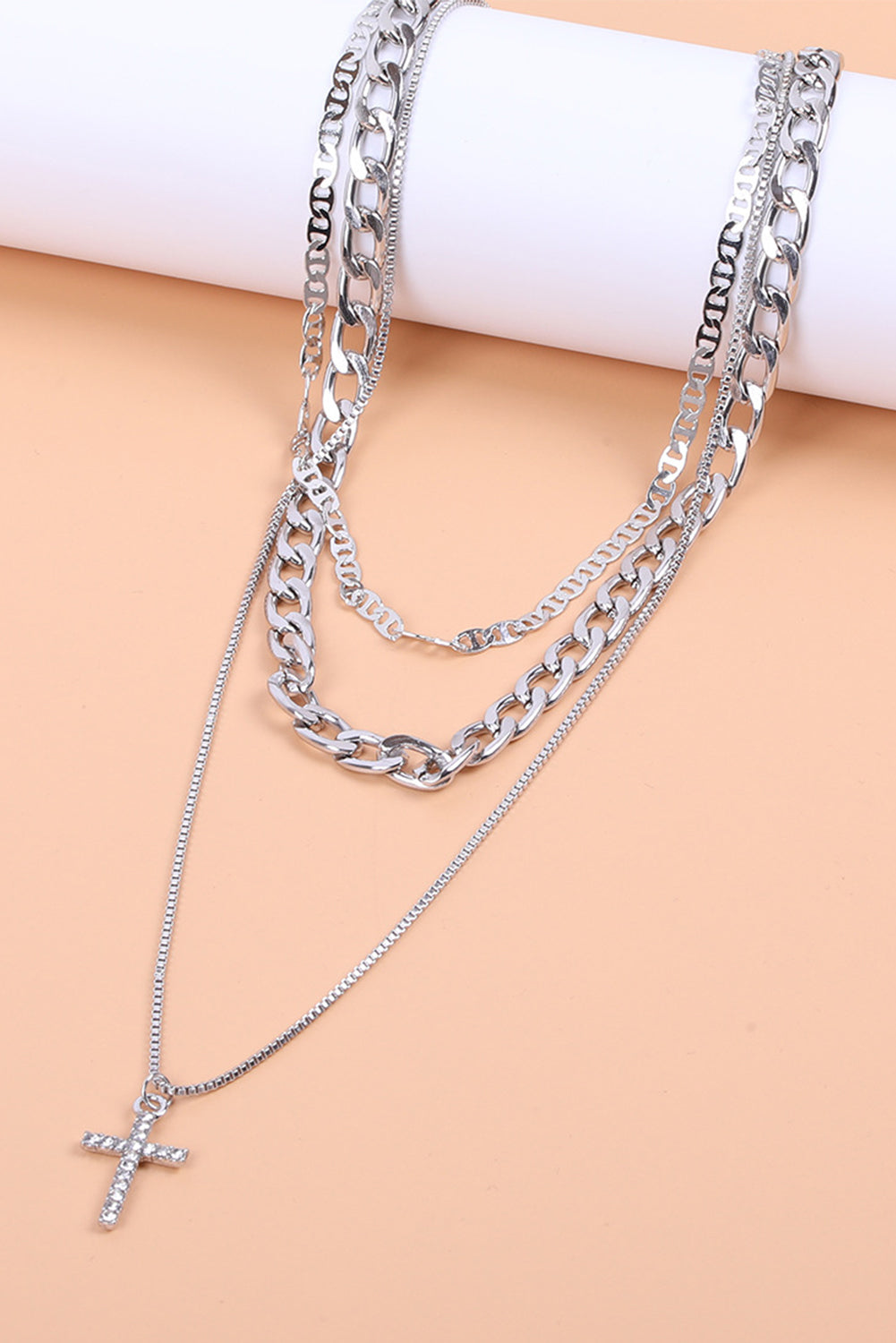 Collier Multi-Rangs Empilé avec Pendentif Croix Strass Argenté