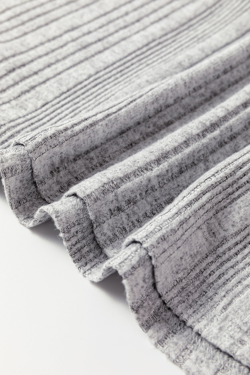 Top Gris à Texture Côtelée avec Bordures Contrastées Col Rond Manches Longues