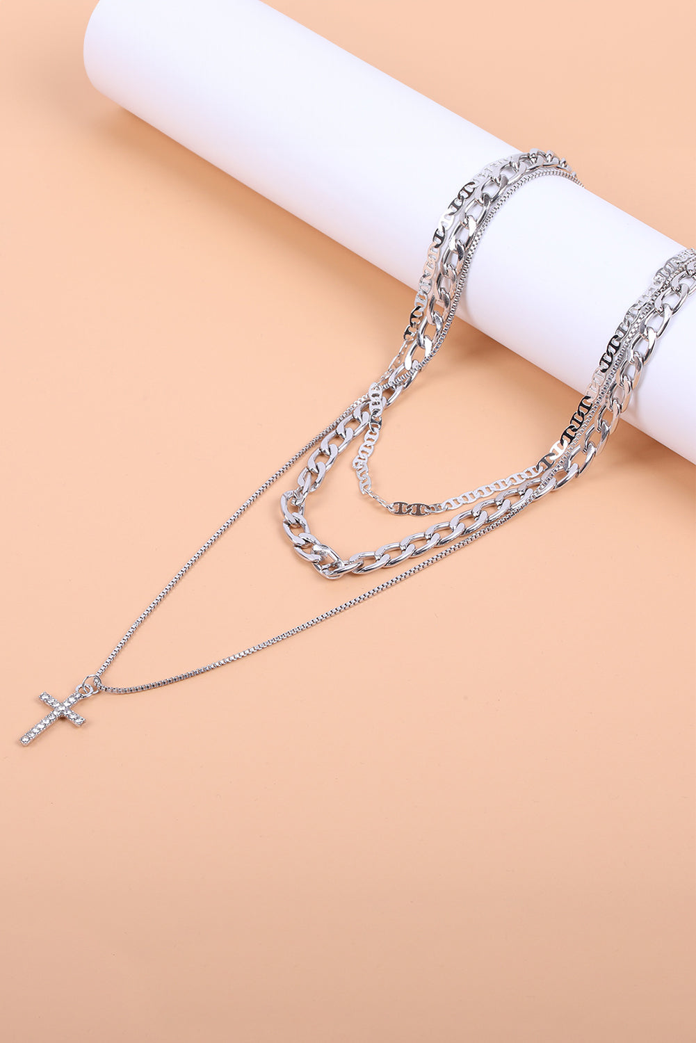 Collier Multi-Rangs Empilé avec Pendentif Croix Strass Argenté