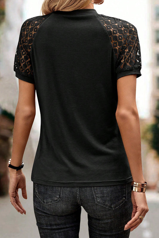 T-Shirt Noir Détails Coutures Dentelle Contrastante Manches Raglan